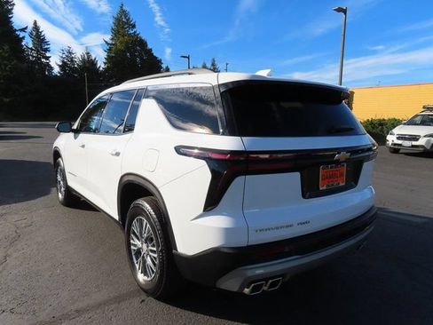Used 2025 Chevrolet Traverse LT AWD/4WD image 5