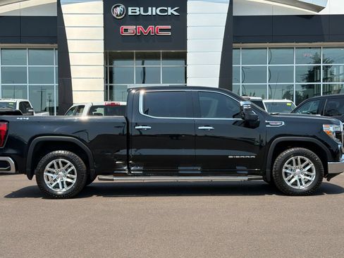 Used 2022 GMC Sierra 1500 SLT w/ SLT Premium Plus Package AWD/4WD image 3