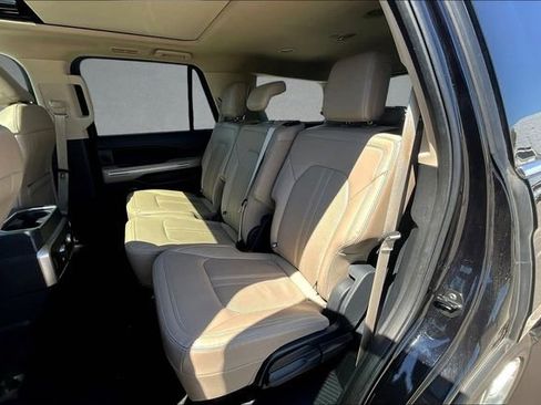 Used 2024 Ford Expedition Limited AWD/4WD image 24