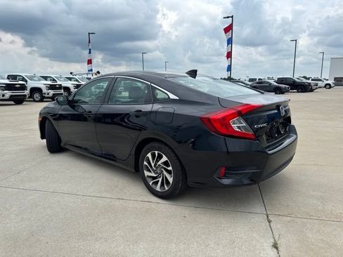 Used 2017 Honda Civic EX image 4