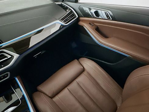 Used 2021 BMW X5 xDrive45e w/ M Sport Package image 22