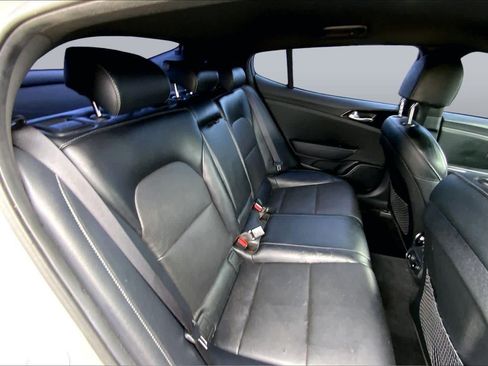 Used 2022 Kia Stinger GT-Line RWD image 19