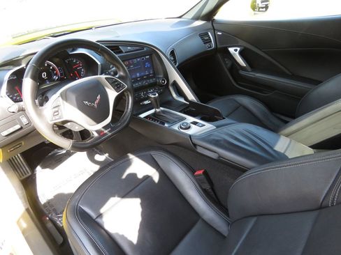 Used 2016 Chevrolet Corvette Z06 w/ 2LZ Preferred Equipment Group RWD image 11