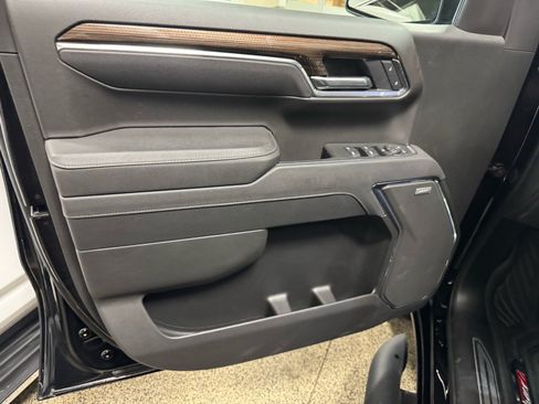 Used 2025 Chevrolet Silverado 1500 LT Trail Boss w/ Convenience Package II AWD/4WD image 13