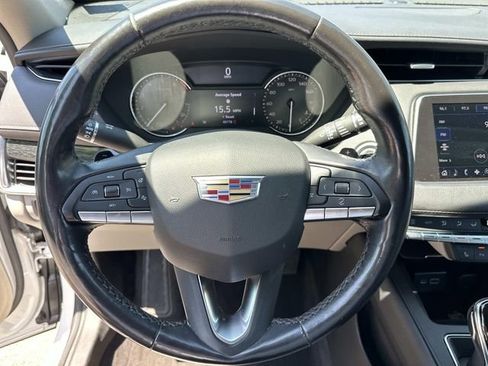Used 2021 Cadillac XT4 Premium Luxury w/ Cold Weather Package FWD image 28