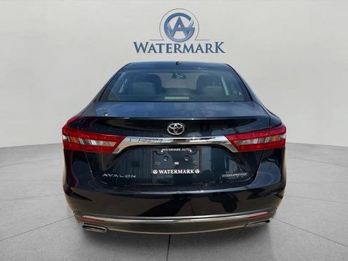 Used 2016 Toyota Avalon Touring FWD image 3