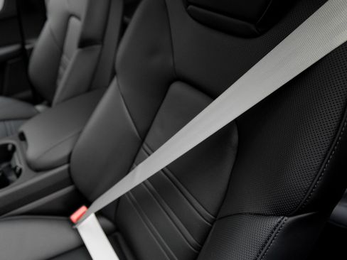 New 2026 Porsche Cayenne E-Hybrid Coupe image 17