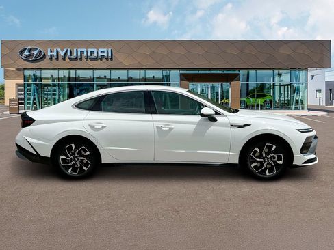 Used 2025 Hyundai Sonata SEL AWD/4WD image 11