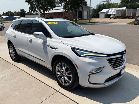 Used 2023 Buick Enclave Premium w/ Experience Buick Package AWD/4WD image 6