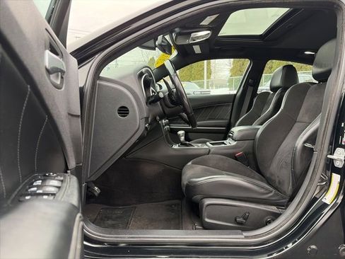 Used 2018 Dodge Charger GT image 19