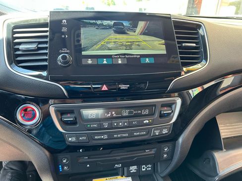 Used 2019 Honda Pilot Elite image 14