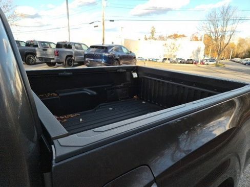 Used 2022 Toyota Tacoma SR image 8