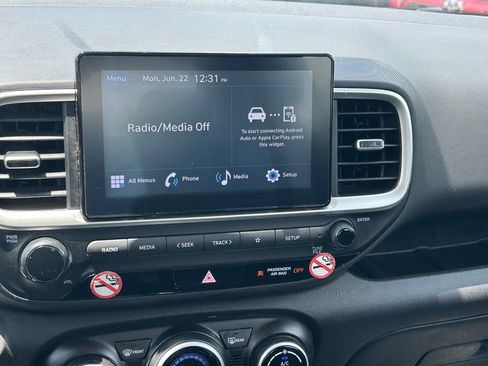 Used 2025 Hyundai Venue SEL FWD image 18