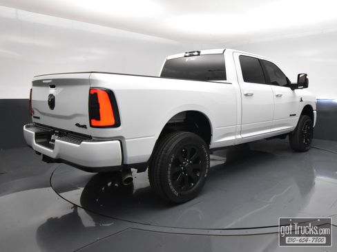 Used 2024 RAM 2500 Big Horn w/ Night Edition AWD/4WD image 47