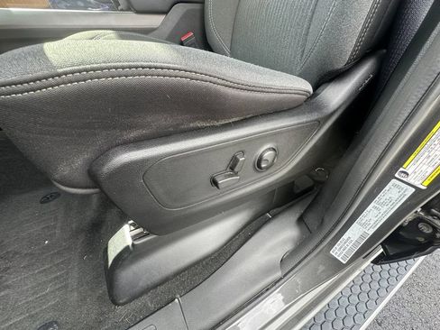 Used 2022 RAM 1500 Big Horn RWD image 28