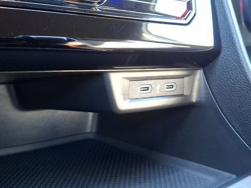 Certified 2025 Volkswagen Jetta Sport image 23