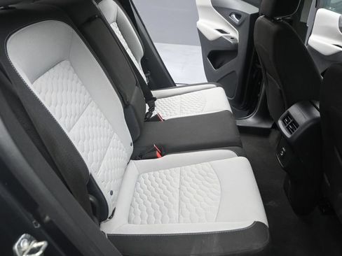 Used 2020 Chevrolet Equinox LT FWD image 18