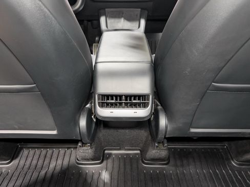 Used 2023 Tesla Model Y Performance AWD/4WD image 20