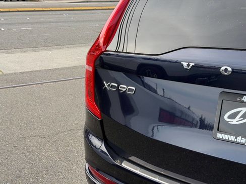 Used 2016 Volvo XC90 T5 Momentum image 6