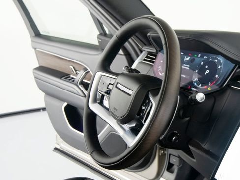 Used 2023 Land Rover Range Rover SE AWD/4WD image 36