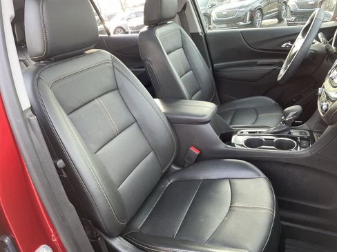 Used 2023 Chevrolet Equinox Premier image 14