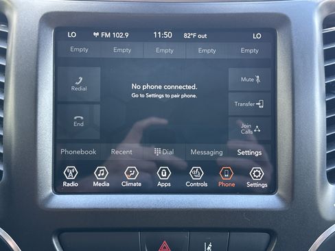 Used 2022 Jeep Cherokee Trailhawk w/ Comfort/Convenience Group AWD/4WD image 25