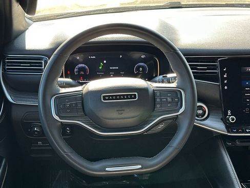 Used 2023 Jeep Wagoneer Series II image 23