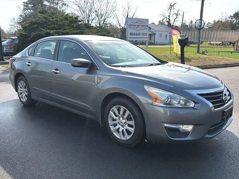 Used 2015 Nissan Altima 2.5 S w/ Power Driver Seat Package FWD image 9