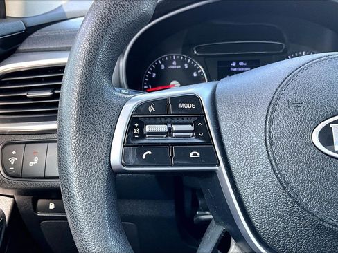 Used 2019 Kia Sorento FWD image 19