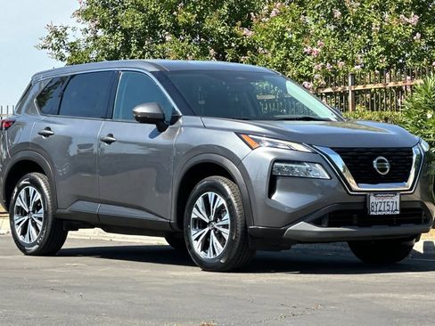 Used 2021 Nissan Rogue SV FWD image 10