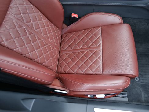 Used 2022 Audi S8 w/ S8 Executive Package image 40