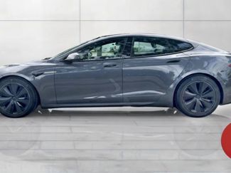 Used 2021 Tesla Model S Plaid video 3