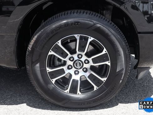 Used 2020 Nissan Titan SV w/ SV Convenience Package image 44