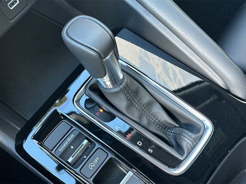 Certified 2025 Acura Integra image 21