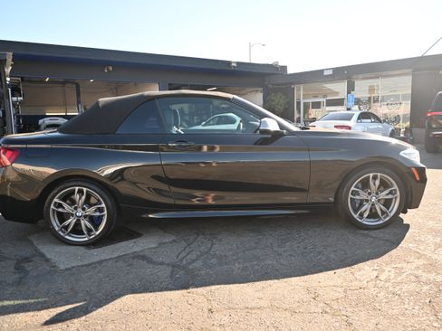 Used 2015 BMW M235i 2dr Conv M235i RWD image 10