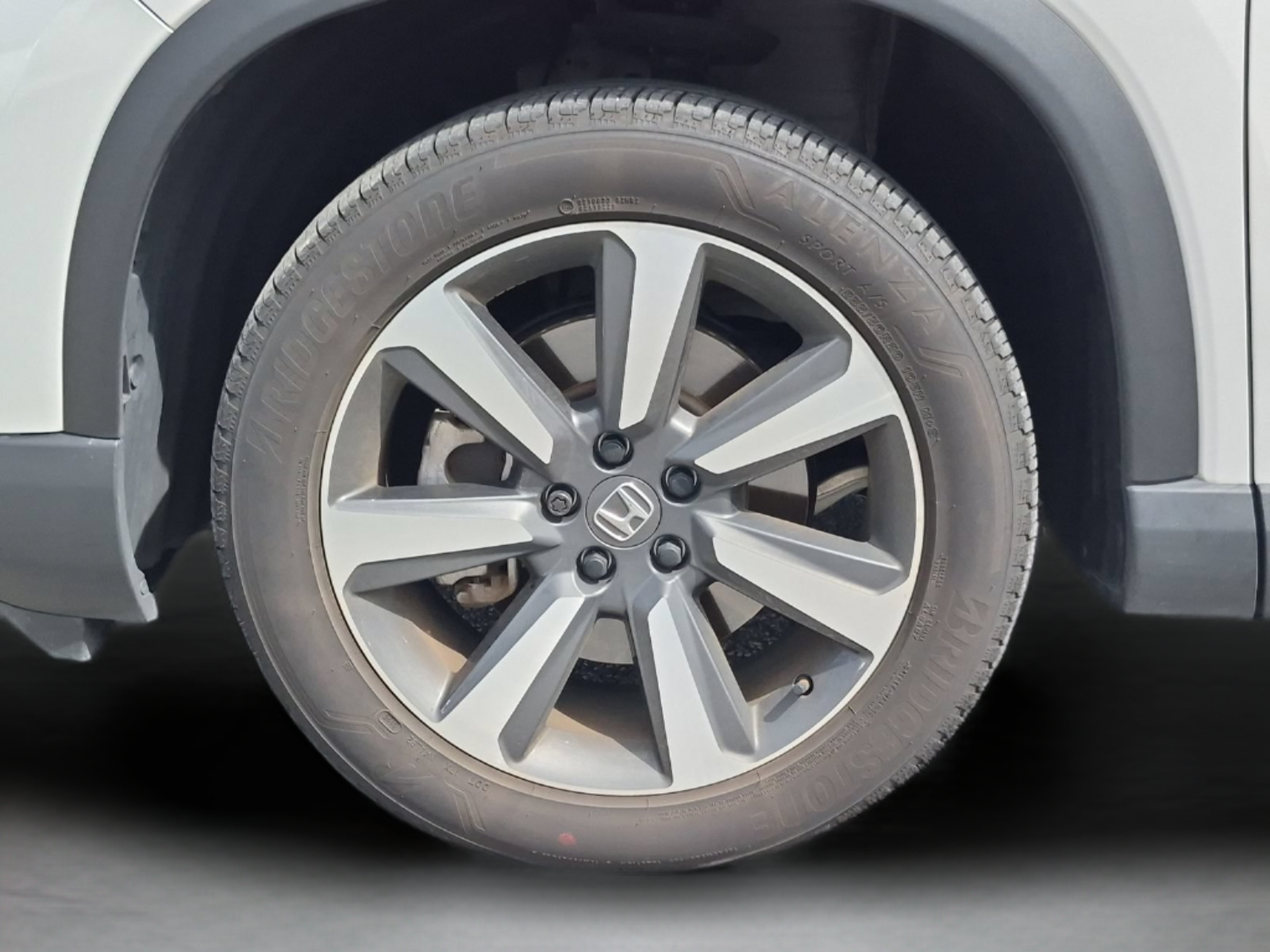 Used 2025 Honda Pilot Elite image 32