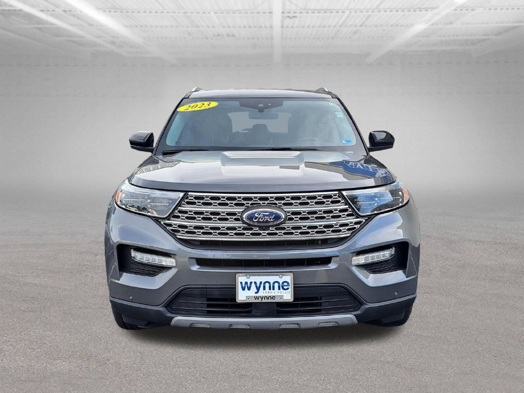 Used 2023 Ford Explorer Limited AWD/4WD image 3