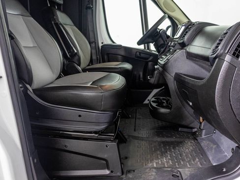Used 2025 RAM ProMaster 2500 w/ Convenience Group FWD image 34