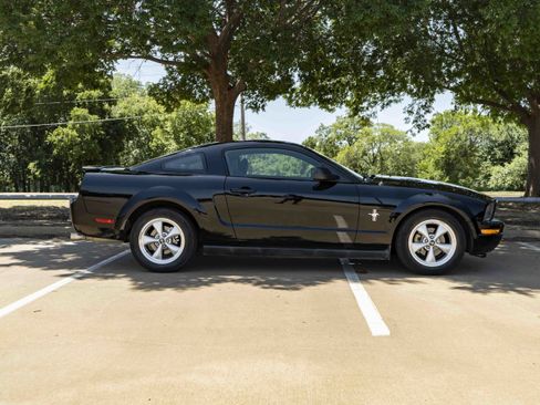 Used 2008 Ford Mustang Coupe RWD image 10