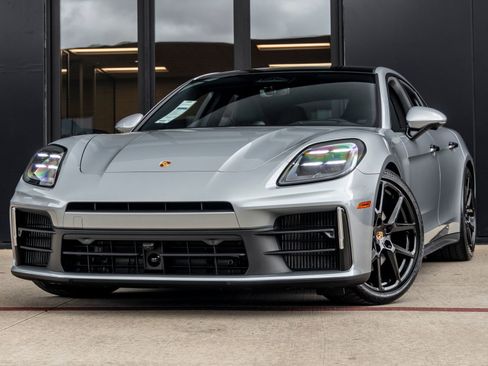New 2026 Porsche Panamera 4 AWD/4WD image 1