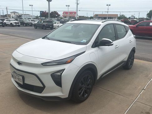 Used 2022 Chevrolet Bolt EUV Premier w/ Launch Edition FWD image 1