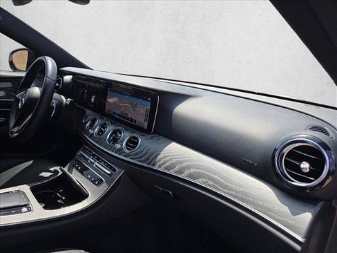 Used 2021 Mercedes-Benz E 350 Sedan image 20