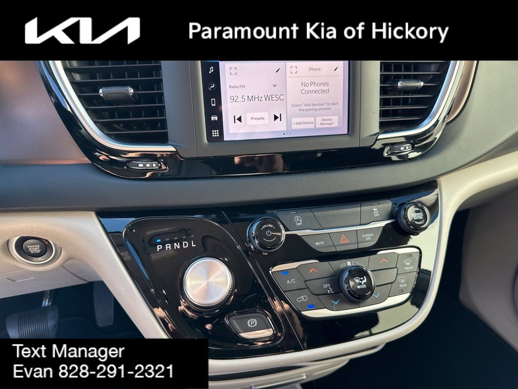 Used 2023 Chrysler Voyager LX FWD image 22
