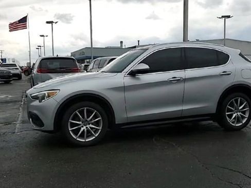 Used 2018 Alfa Romeo Stelvio Ti AWD/4WD image 4