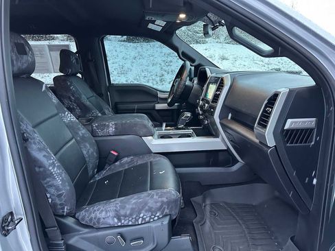 Used 2017 Ford F150 Lariat image 10