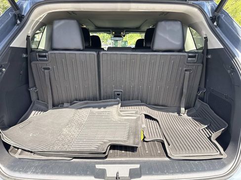 Used 2022 Toyota Highlander Platinum FWD image 11