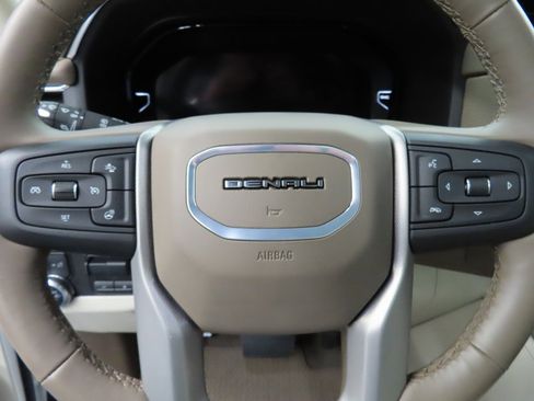 Used 2024 GMC Yukon Denali image 58