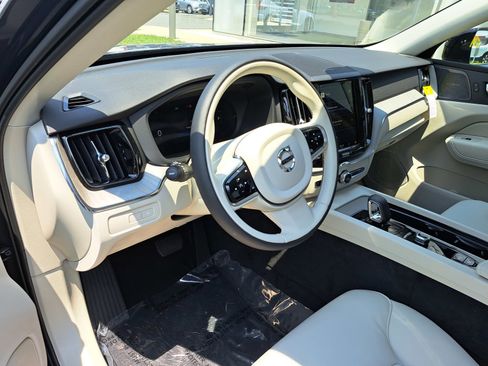 New 2025 Volvo XC60 T8 Plus w/ Climate Package image 5
