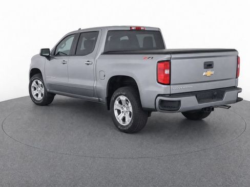 Used 2017 Chevrolet Silverado 1500 LT w/ All Star Edition AWD/4WD image 3