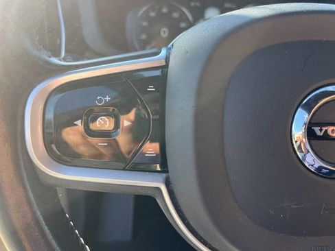 Used 2020 Volvo XC60 T5 Inscription image 17
